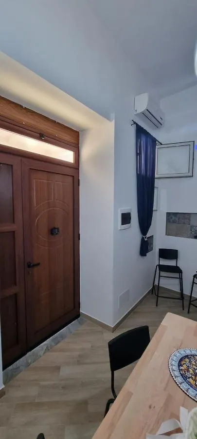 Il Quartetto Apartment Palermo 0*,  Italia